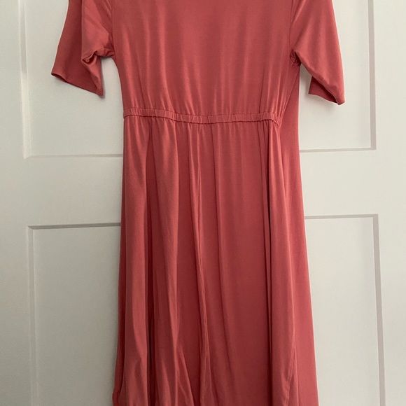Old navy maternity wrap dress - Picture 2 of 2